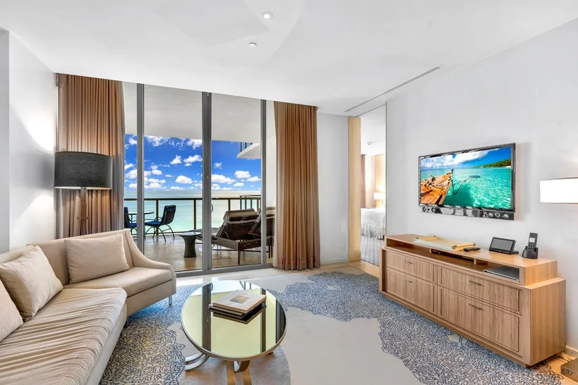 Ninth-Floor Suite with Twin-Bed Den at St. Regis Bal Harbour