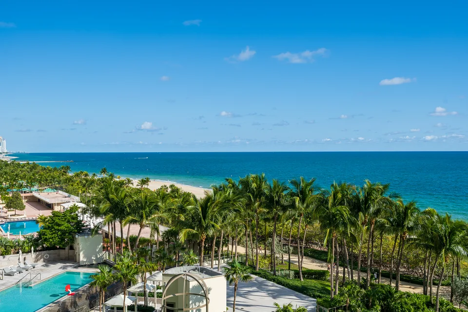 Private residence at St. Regis Bal Harbour